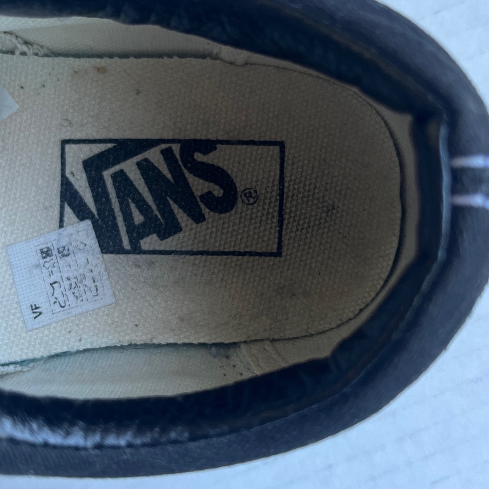Vans Old Skool Black And White Shoes 721356 - Picture 7 of 9